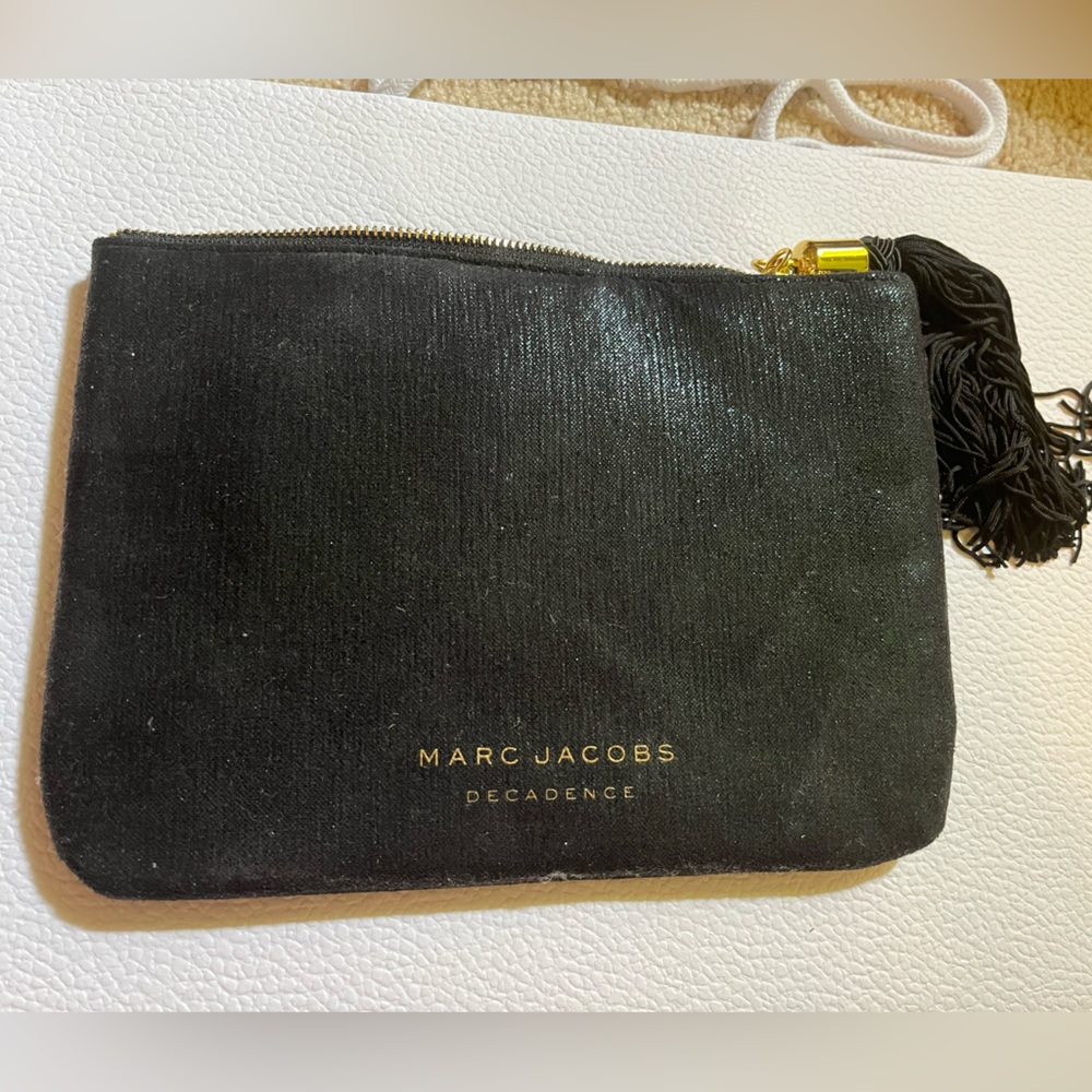 Marc Jacobs decadence pouch